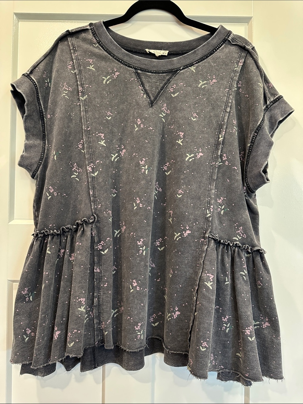 Easel Mineral Washed Top, Size Small